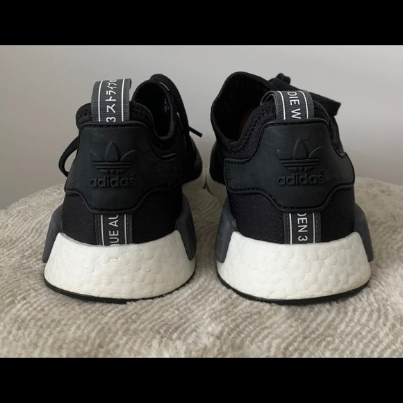 Adidas NMD R1 - Picture 2 of 2
